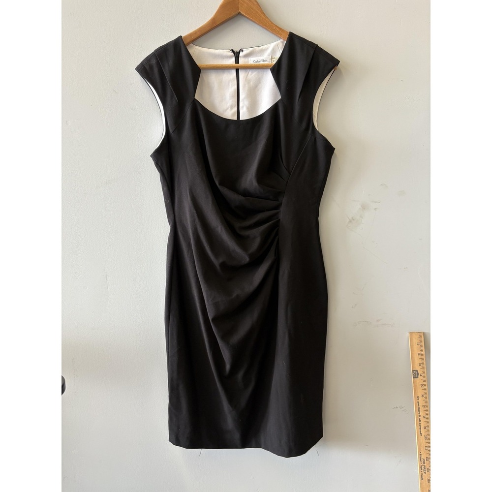 Calvin Klein Dress Womens 12 Black Ruched Cap Sleeve Sheath Knee Length‎
